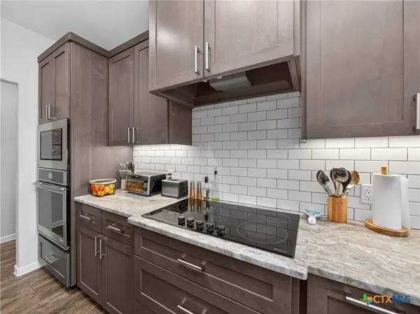$642,000 | 494 Flash Circle, Luling, TX 78648
