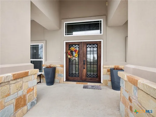 $642,000 | 494 Flash Circle, Luling, TX 78648