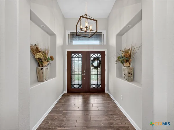 $642,000 | 494 Flash Circle, Luling, TX 78648