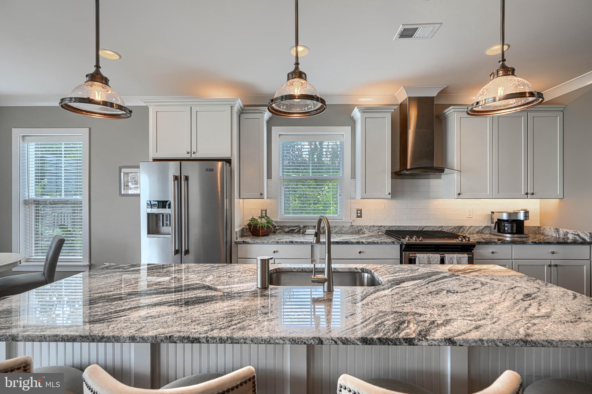 519 Schmidt Road Middle River, MD 21220 - Photo 6 of 60 Breakfast bar and island