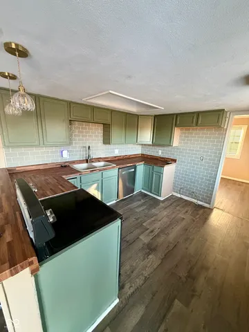 $352,000 | 660 East Bonebrake Road, Veedersburg, IN 47987