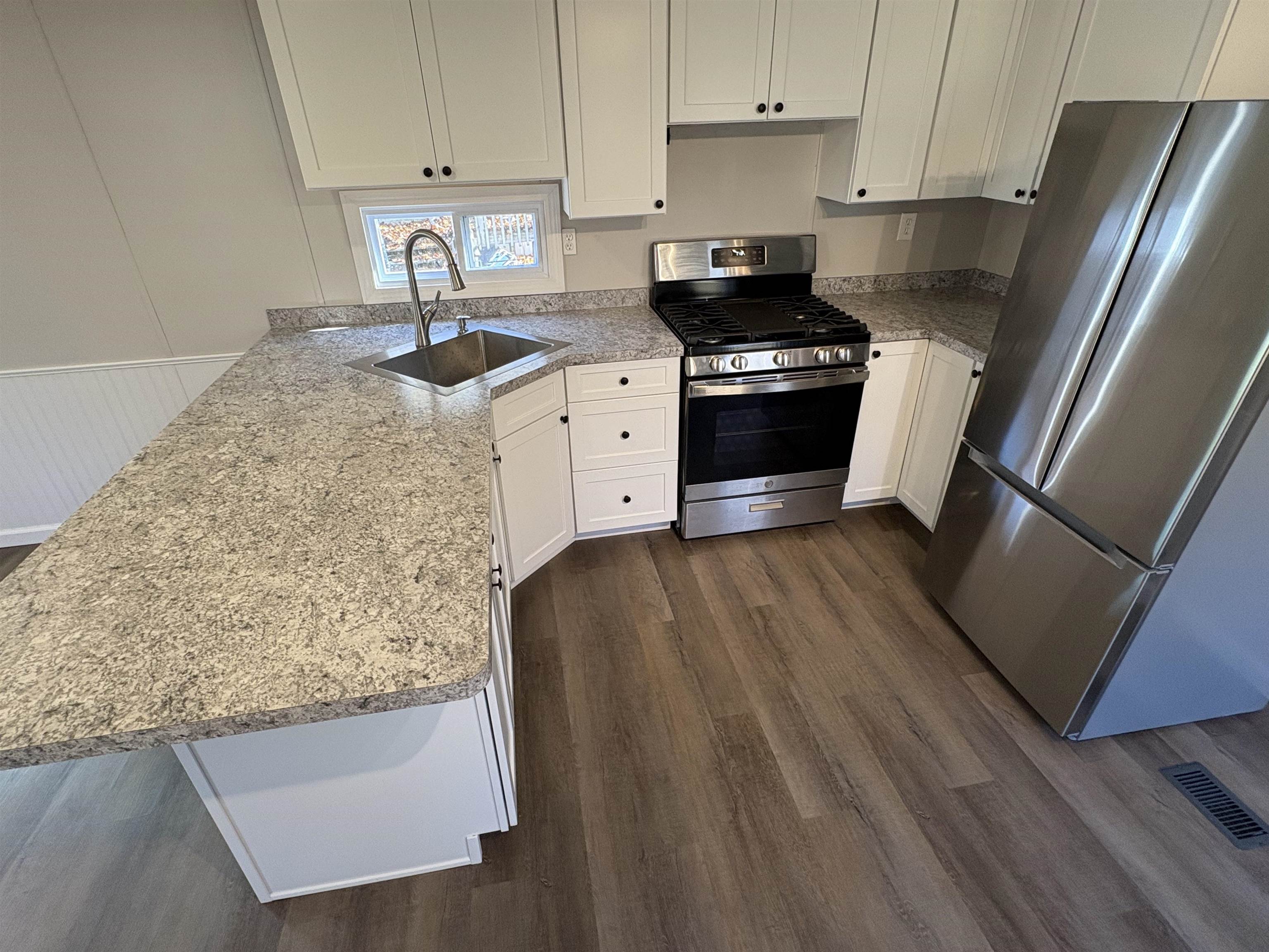 23 Cherry Street Exeter, NH 03833 - Photo 14 of 18