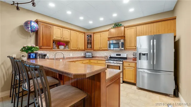 $1,950,000 | 2573 North Business Rte 5, Camdenton, MO 65020