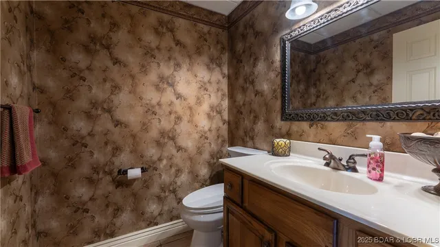 $1,950,000 | 2573 North Business Rte 5, Camdenton, MO 65020