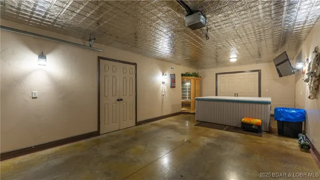 $1,950,000 | 2573 North Business Rte 5, Camdenton, MO 65020