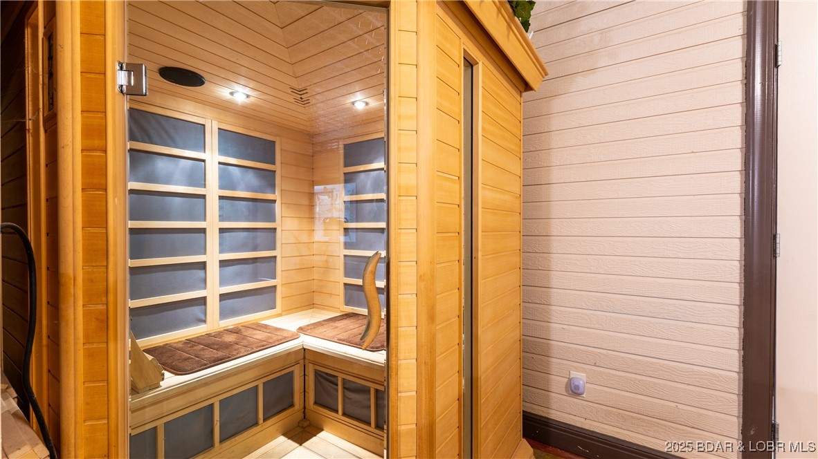 2573 North Business Rte 5 Camdenton, MO 65020 - Photo 25 of 50