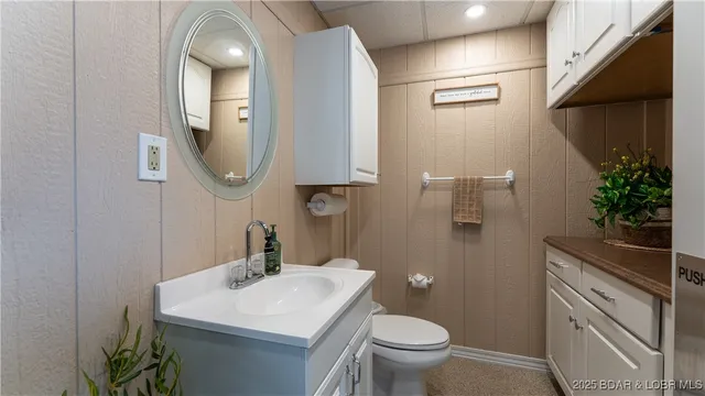 $1,950,000 | 2573 North Business Rte 5, Camdenton, MO 65020