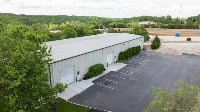 $1,950,000 | 2573 North Business Rte 5, Camdenton, MO 65020