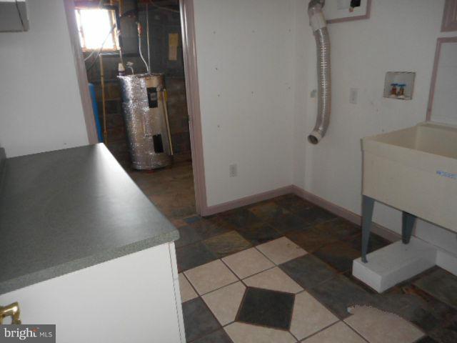 3410 Halter Road Westminster, MD 21158 - Photo 16 of 21 Laundry room