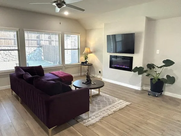 $2,550 | 4913 Pebblewood Drive, McKinney, TX 75071