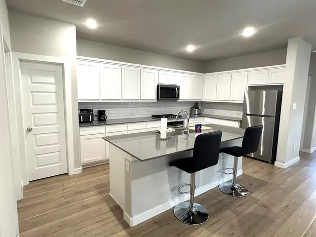 $2,750 | 4913 Pebblewood Drive, McKinney, TX 75071