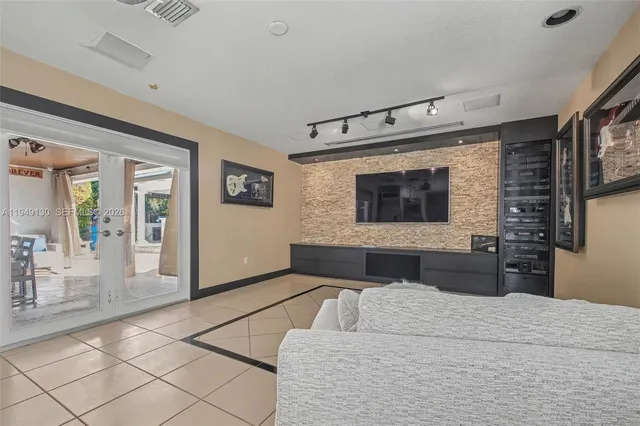 $1,165,000 | 3097 Southwest 132nd Place, Miami, FL 33175