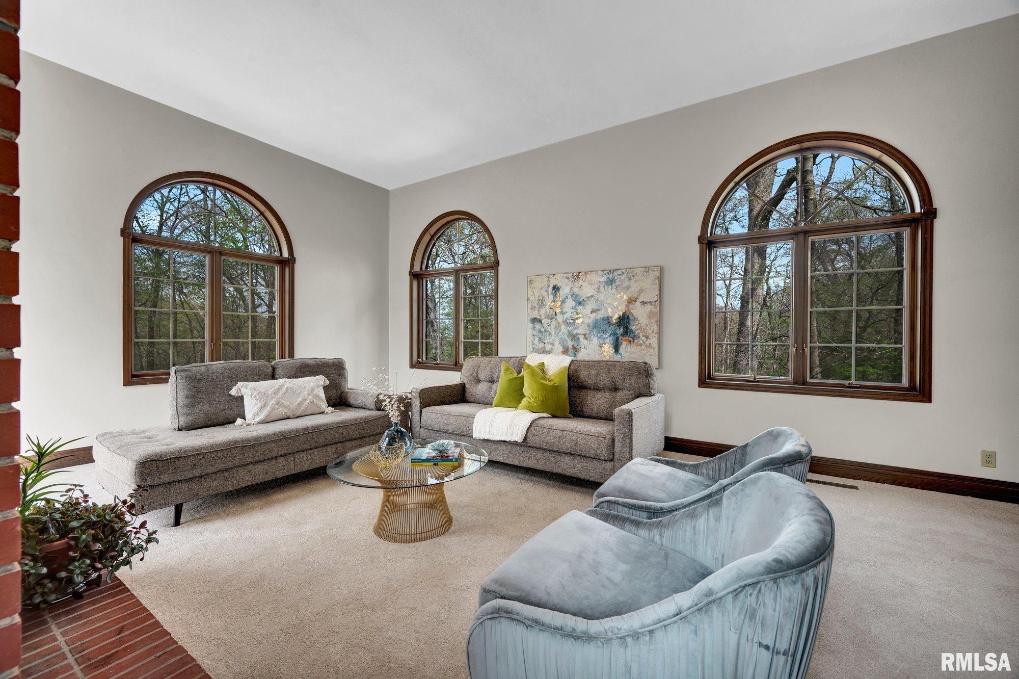 319 West Ravinwoods Road Peoria, IL 61615 - Photo 12 of 59