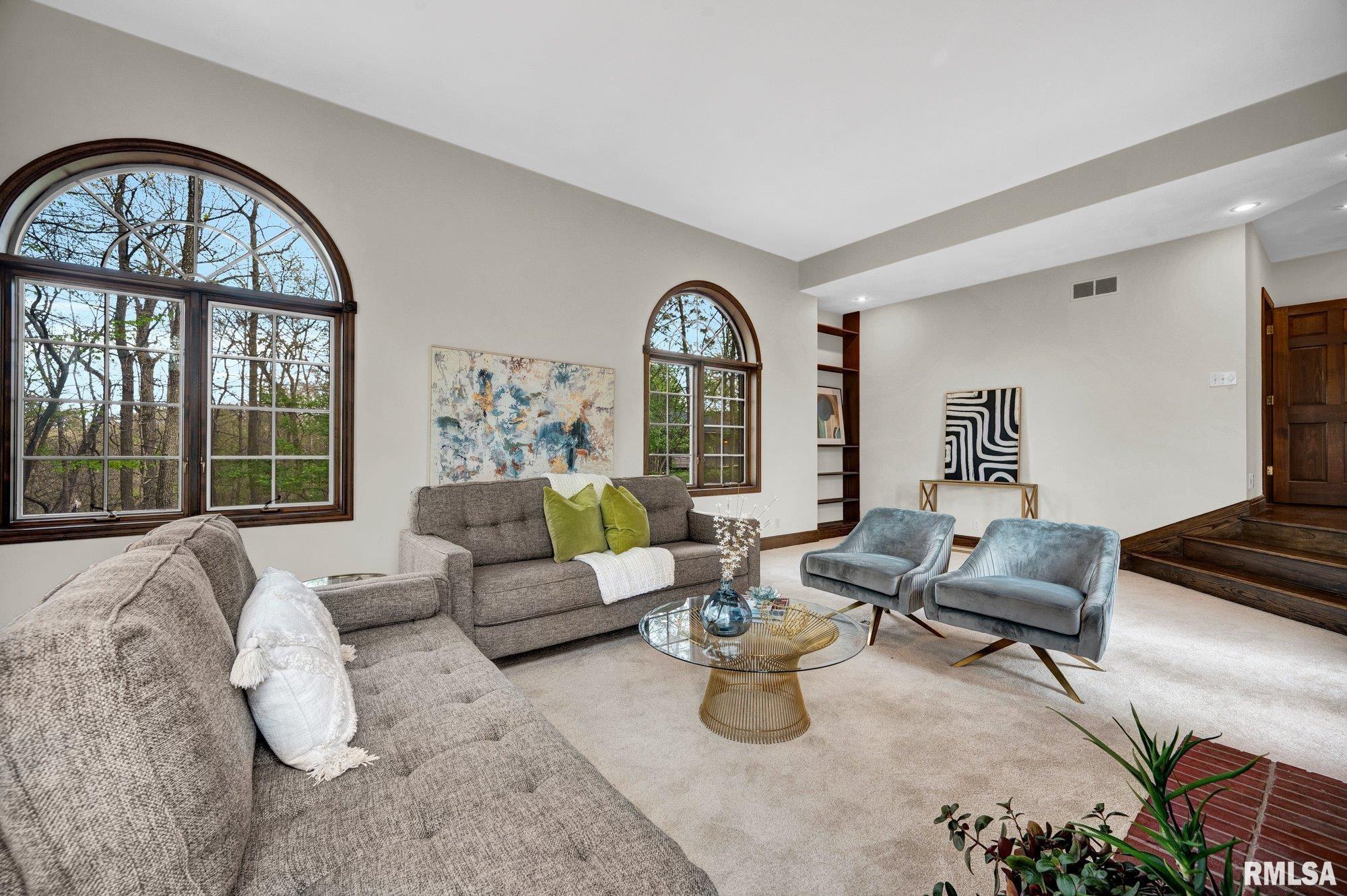 319 West Ravinwoods Road Peoria, IL 61615 - Photo 13 of 59