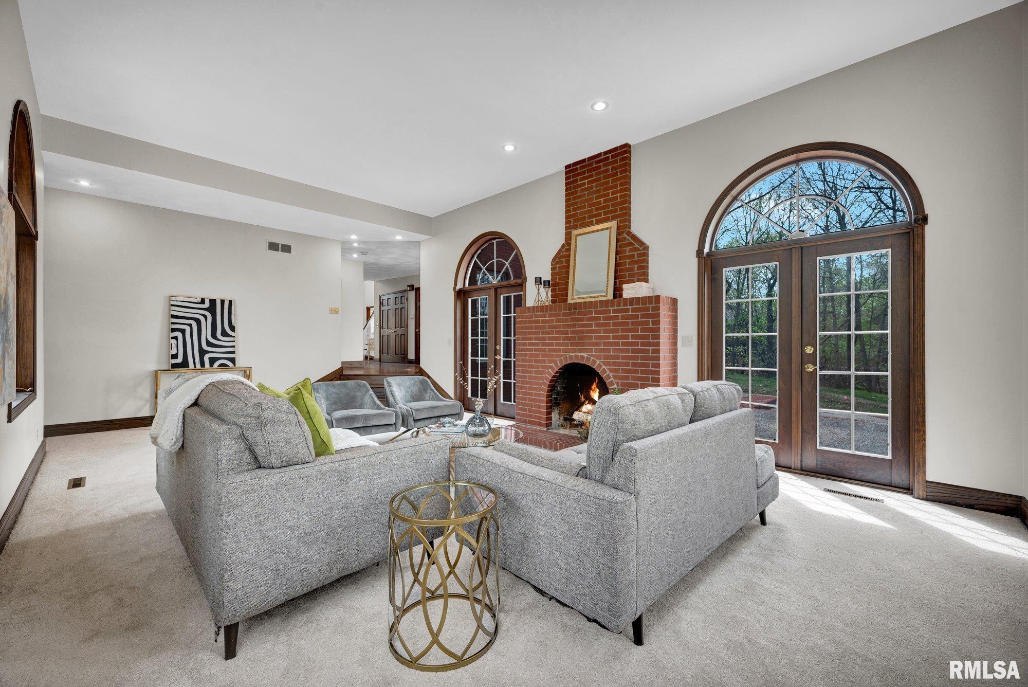 319 West Ravinwoods Road Peoria, IL 61615 - Photo 14 of 59