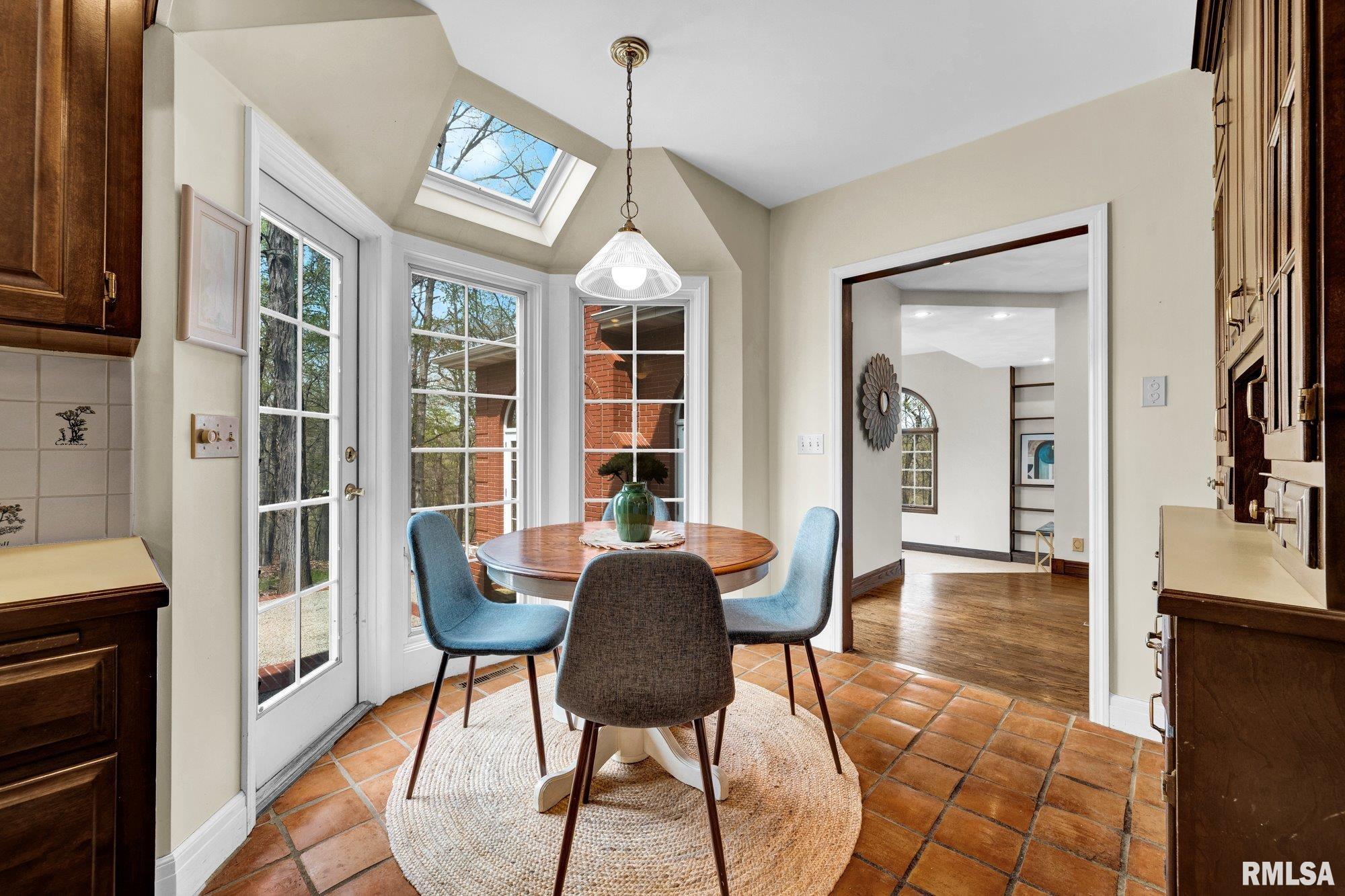 319 West Ravinwoods Road Peoria, IL 61615 - Photo 19 of 59