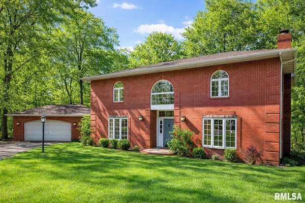 $559,900 | 319 West Ravinwoods Road, Peoria, IL 61615