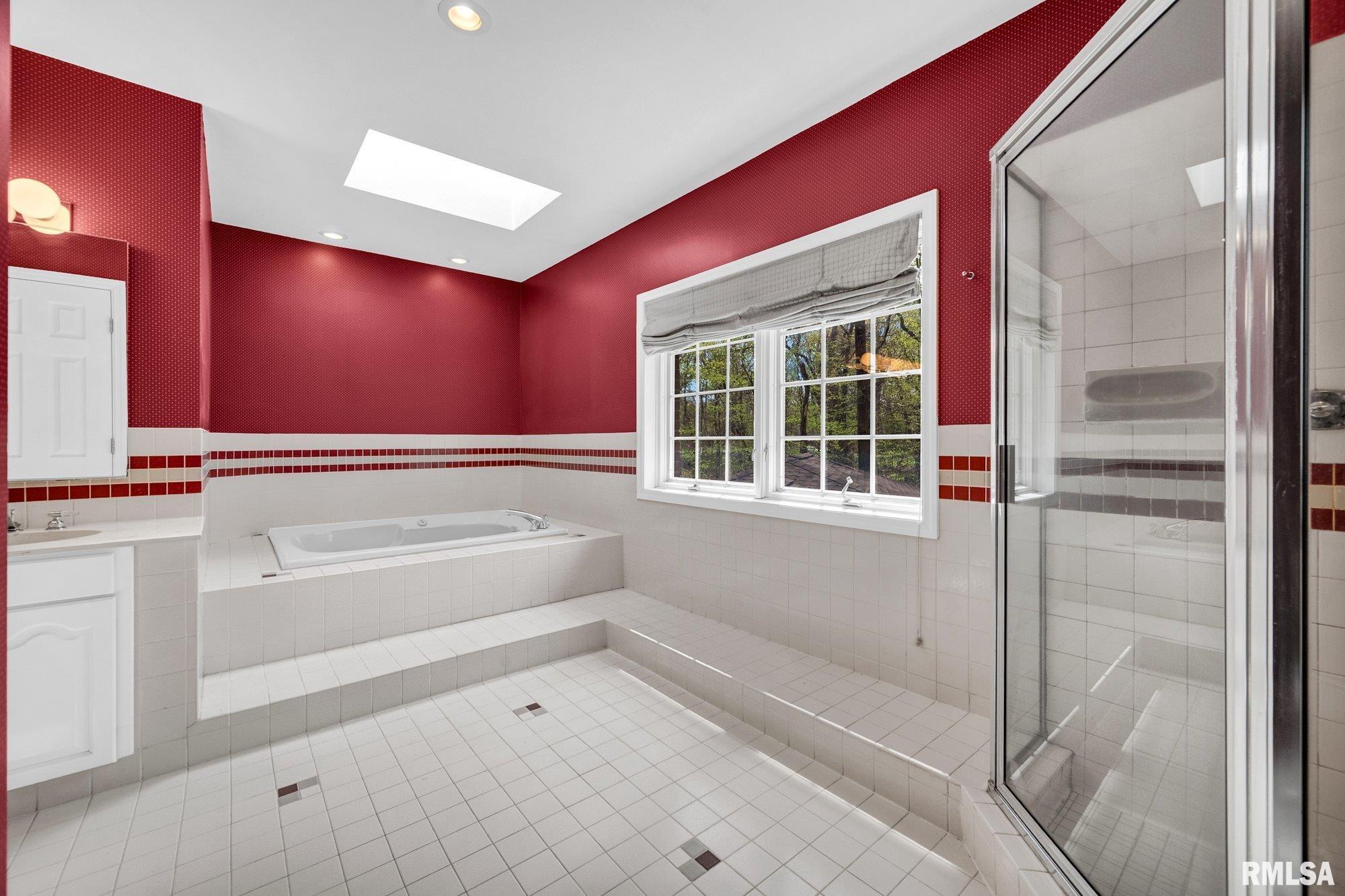 319 West Ravinwoods Road Peoria, IL 61615 - Photo 29 of 59