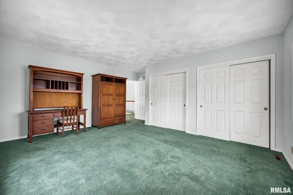$559,900 | 319 West Ravinwoods Road, Peoria, IL 61615