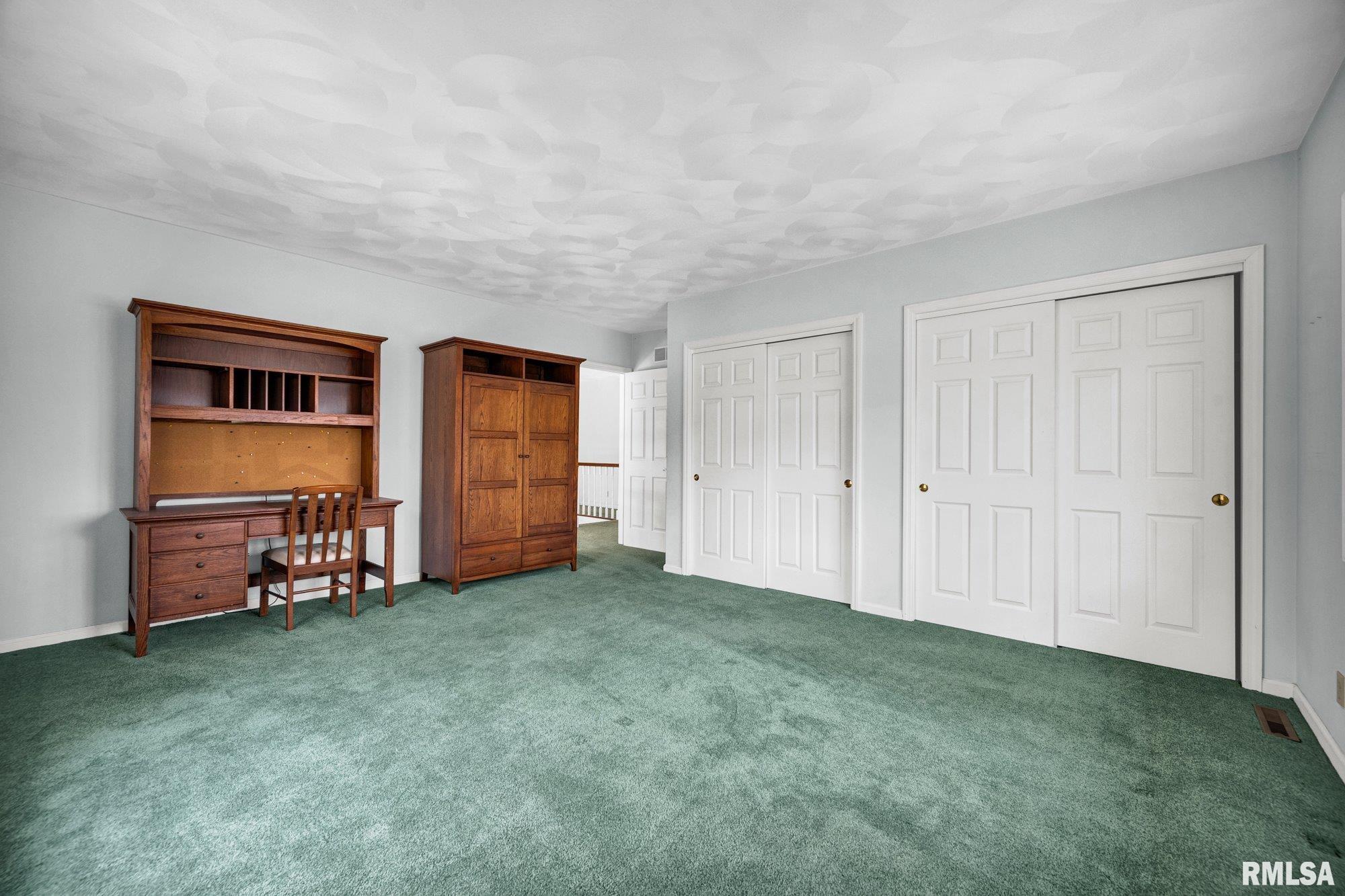 319 West Ravinwoods Road Peoria, IL 61615 - Photo 32 of 59