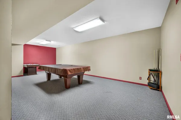 $559,900 | 319 West Ravinwoods Road, Peoria, IL 61615