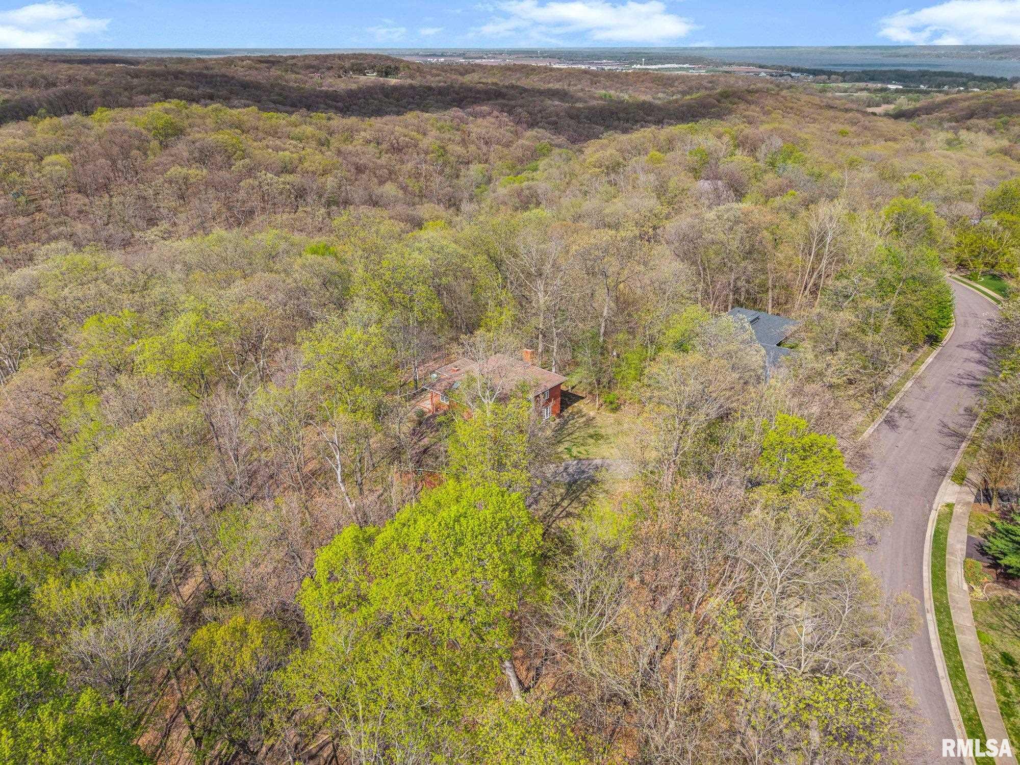 319 West Ravinwoods Road Peoria, IL 61615 - Photo 50 of 59