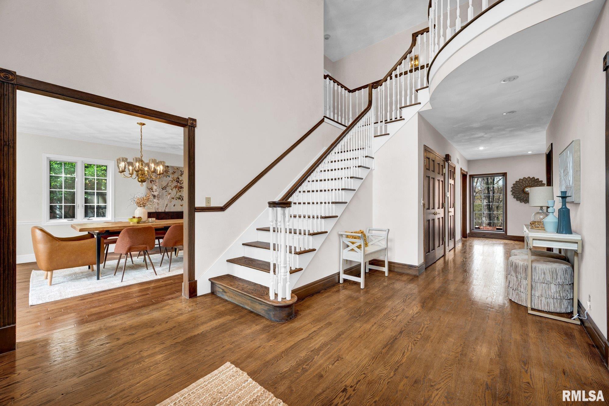 319 West Ravinwoods Road Peoria, IL 61615 - Photo 5 of 59