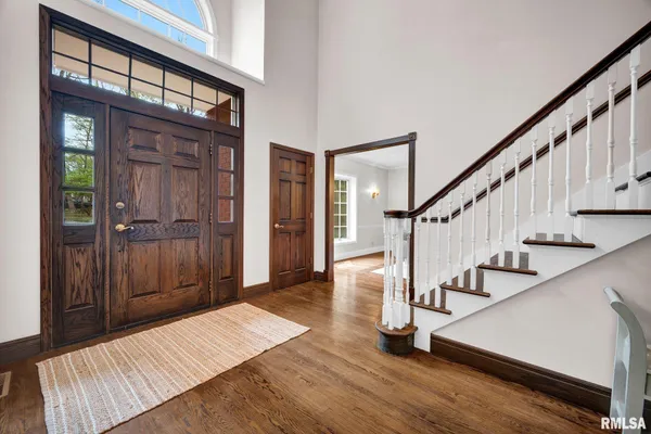 $559,900 | 319 West Ravinwoods Road, Peoria, IL 61615