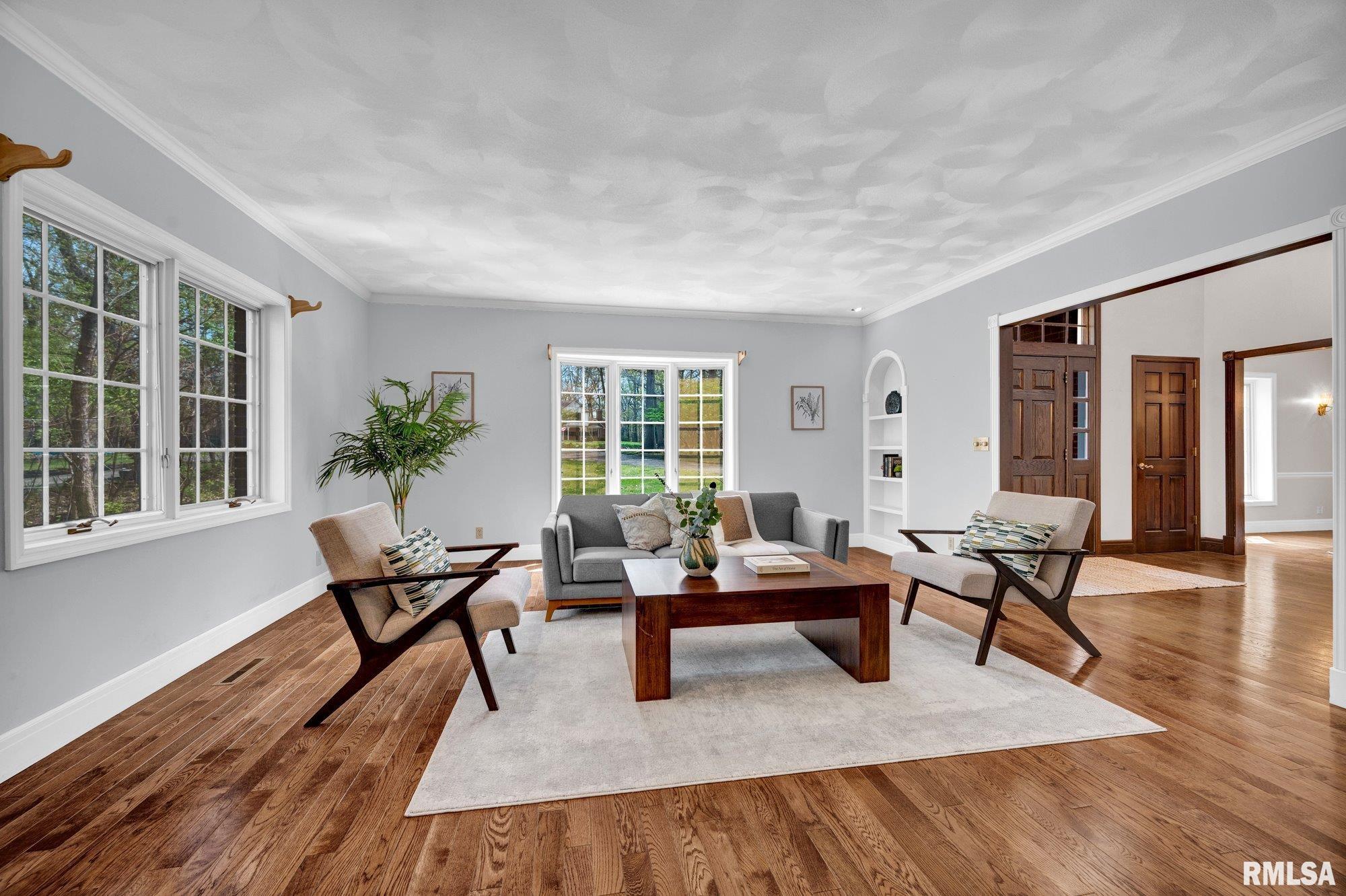 319 West Ravinwoods Road Peoria, IL 61615 - Photo 8 of 59