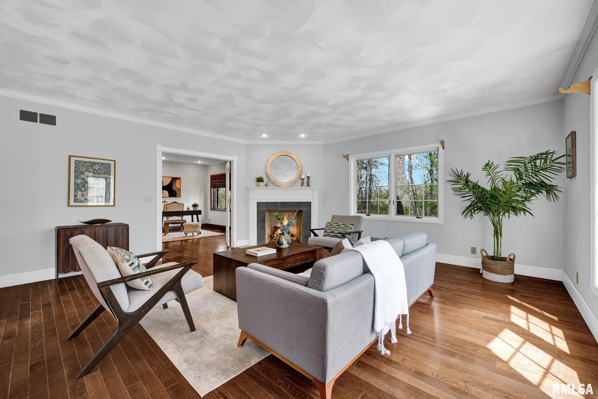 319 West Ravinwoods Road Peoria, IL 61615 - Photo 9 of 59