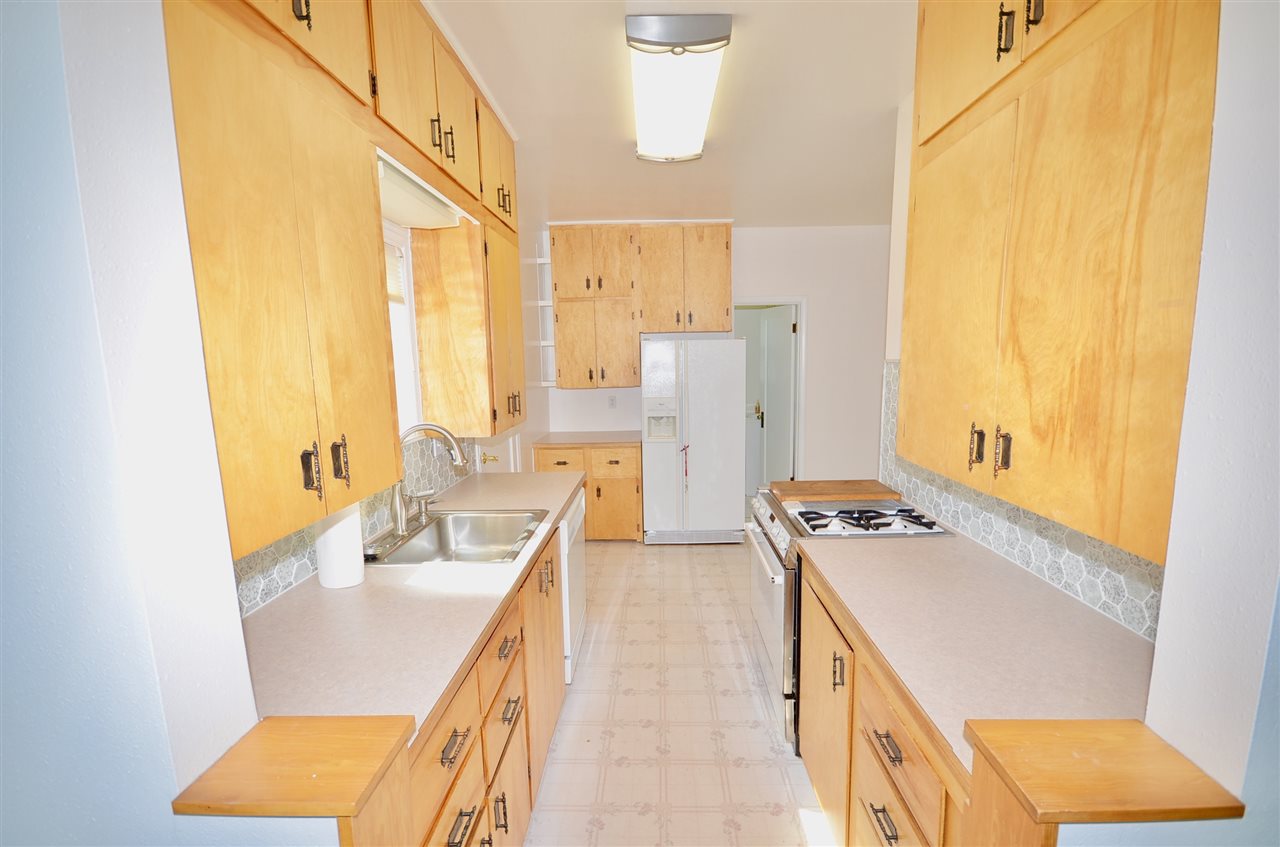 4108 East Farwell Road Mead, WA 99021 - Photo 6 of 20 Gallery Image 6