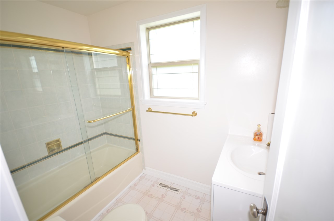 4108 East Farwell Road Mead, WA 99021 - Photo 10 of 20 Gallery Image 10