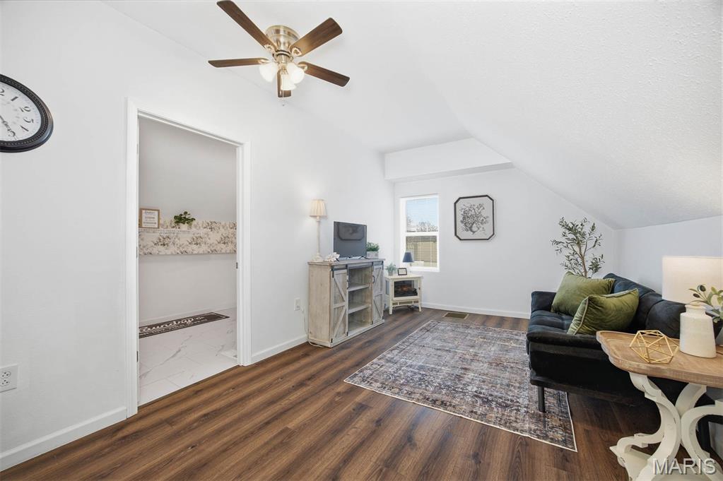 1208 Main Street Highland, IL 62249 - Photo 25 of 48