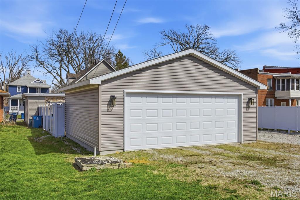 1208 Main Street Highland, IL 62249 - Photo 34 of 48