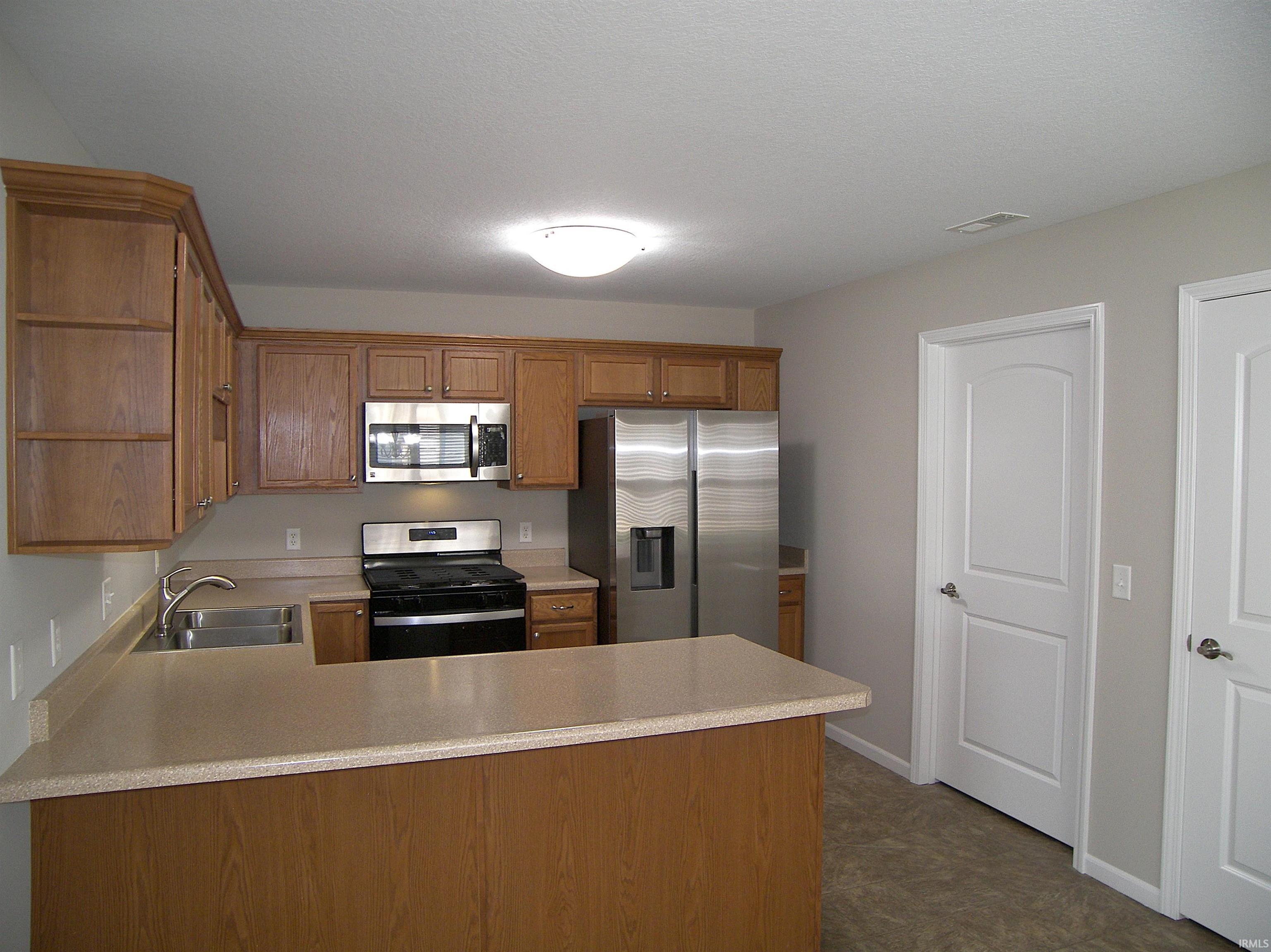 560 Buck Trail Warsaw, IN 46582 - Photo 11 of 36