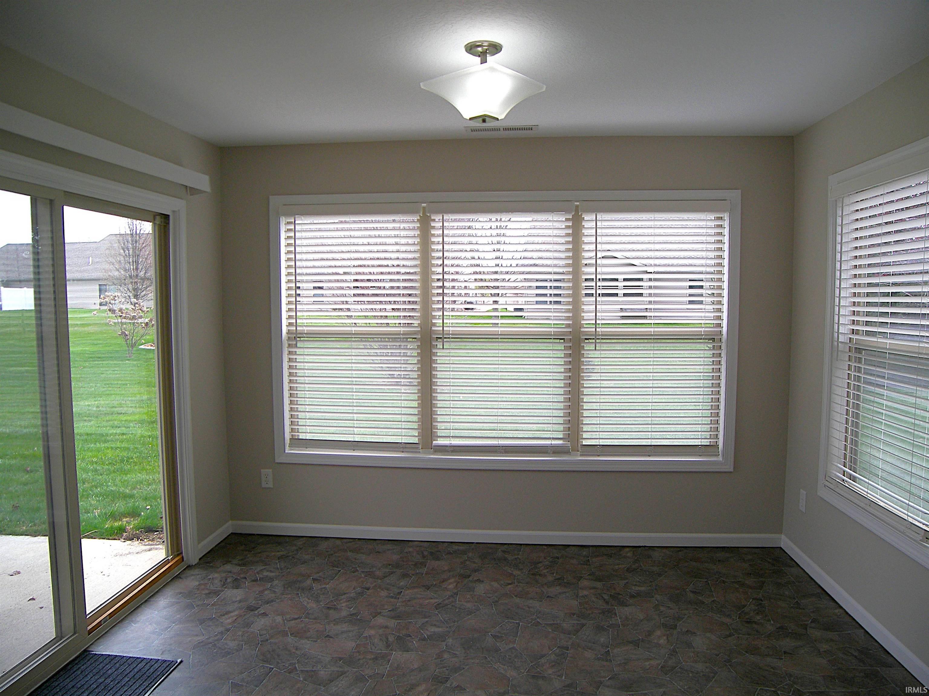 560 Buck Trail Warsaw, IN 46582 - Photo 17 of 36