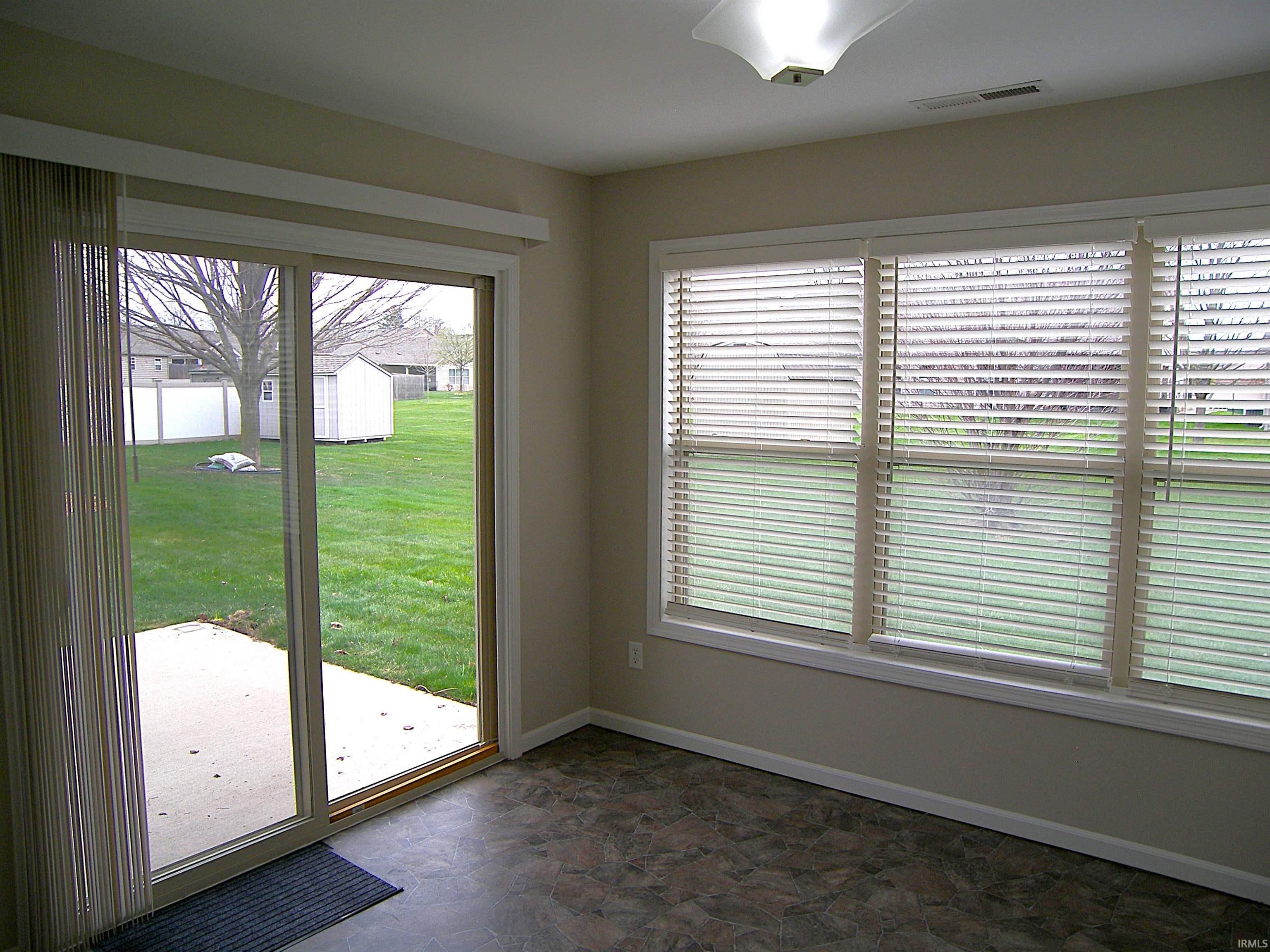 560 Buck Trail Warsaw, IN 46582 - Photo 18 of 36