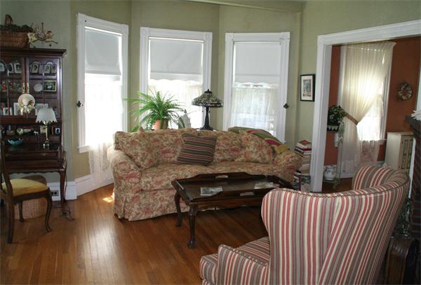 151 Cottage Park Road Winthrop, MA 02152 - Photo 4 of 12 Gallery Image 4