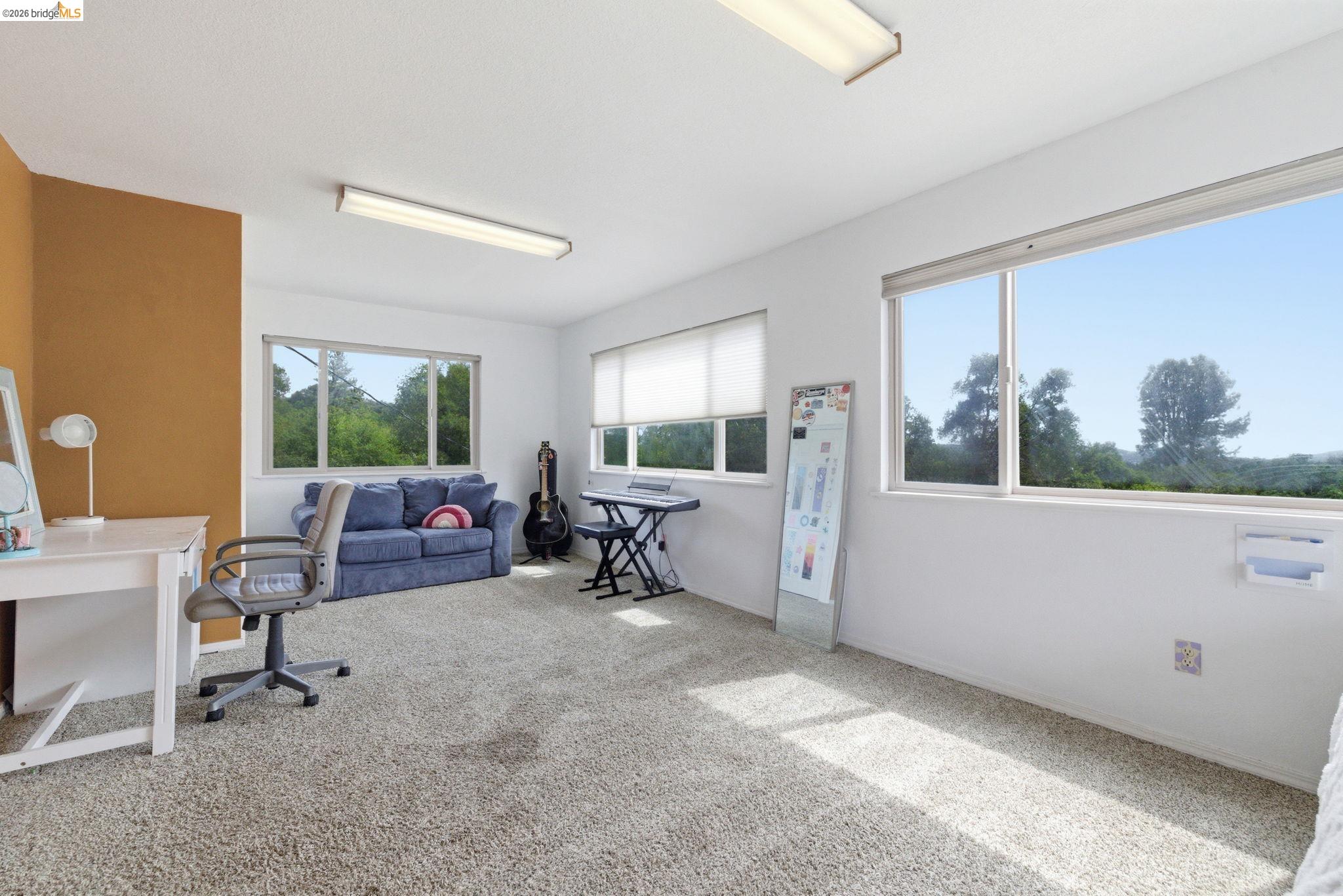 16860 Buckhorn Mountain Road Sonora, CA 95370 - Photo 20 of 46 Office area featuring carpet and baseboards