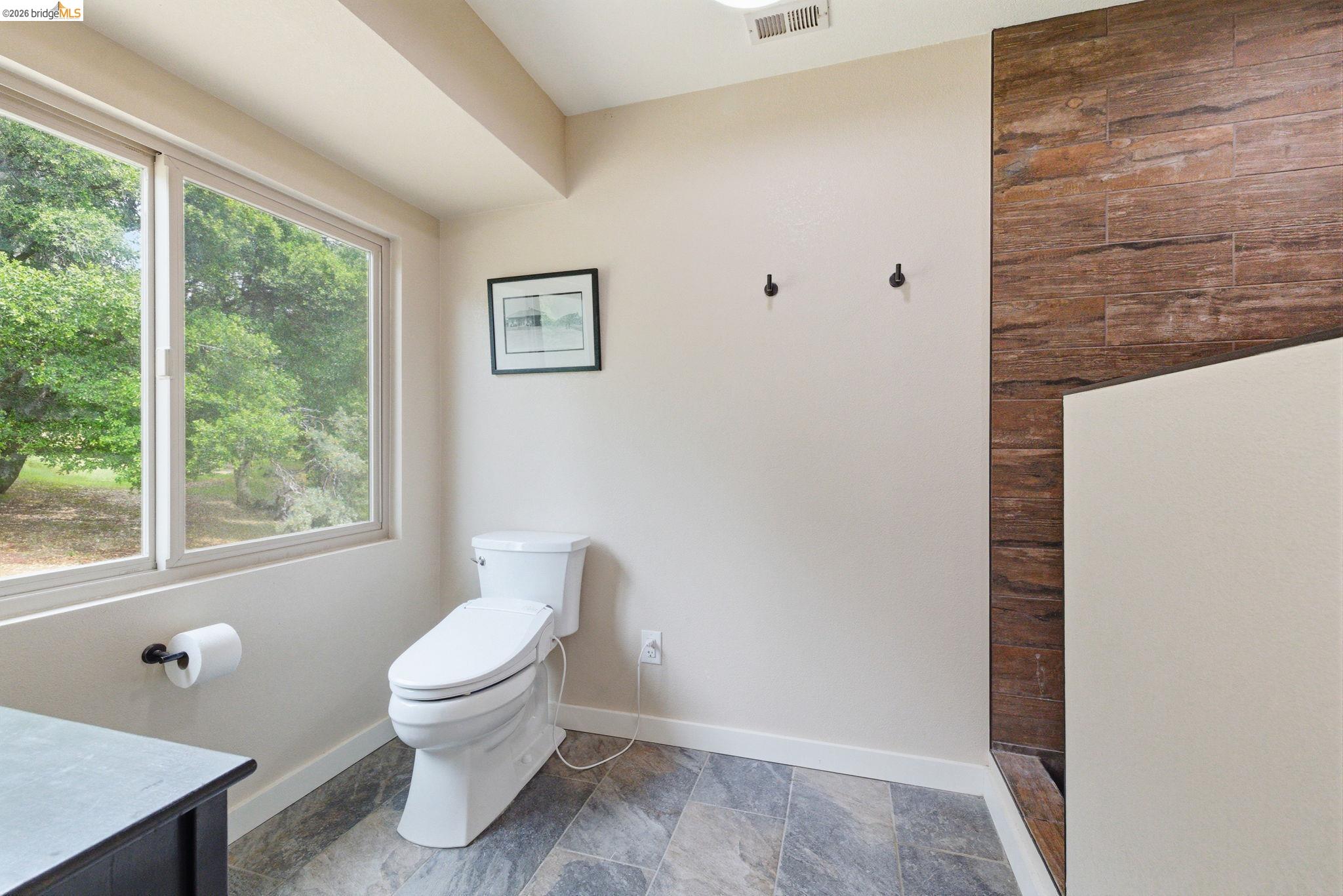 16860 Buckhorn Mountain Road Sonora, CA 95370 - Photo 10 of 46 Bathroom with tiled shower and vanity