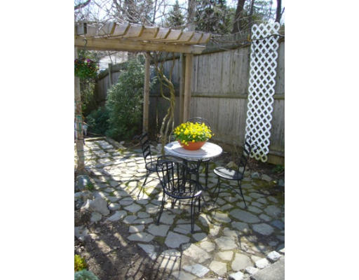 29 Damon Road Medford, MA 02155 - Photo 9 of 12 Gallery Image 9