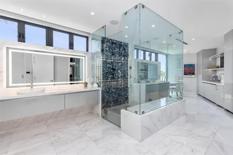 $19,995,000 | 34 Minnetonka Road, Sea Ranch Lakes, FL 33308