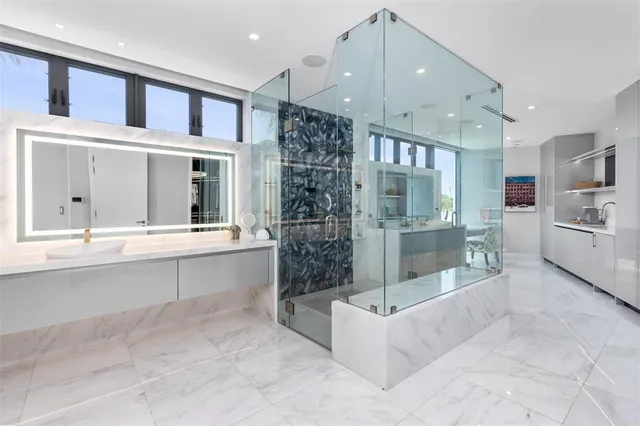 $19,995,000 | 34 Minnetonka Road, Sea Ranch Lakes, FL 33308