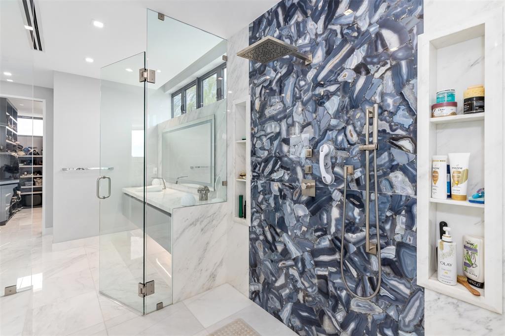 34 Minnetonka Road Sea Ranch Lakes, FL 33308 - Photo 48 of 89