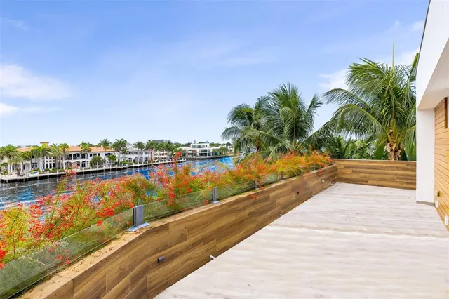 $19,995,000 | 34 Minnetonka Road, Sea Ranch Lakes, FL 33308