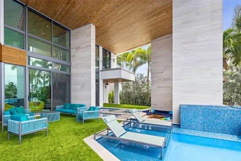 $19,995,000 | 34 Minnetonka Road, Sea Ranch Lakes, FL 33308