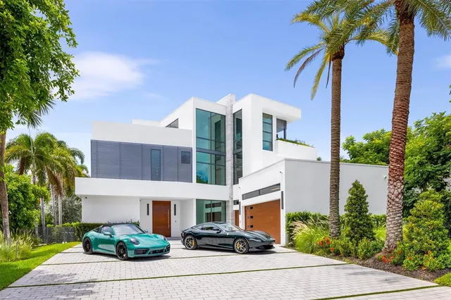 $19,995,000 | 34 Minnetonka Road, Sea Ranch Lakes, FL 33308