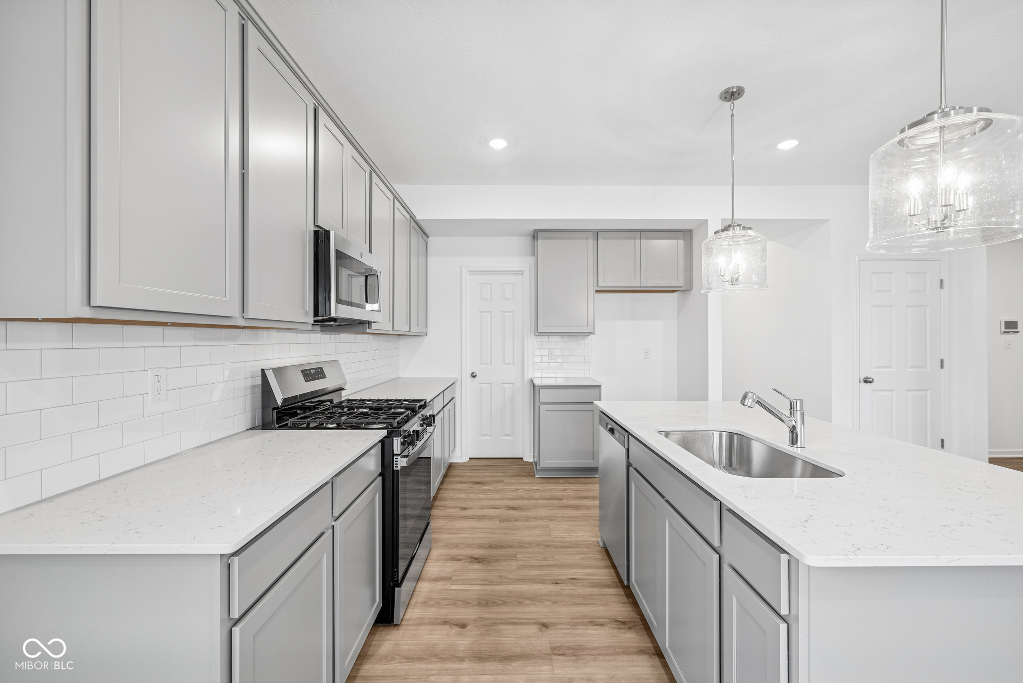 10161 Bitternut Run Lane Indianapolis, IN 46259 - Photo 4 of 19