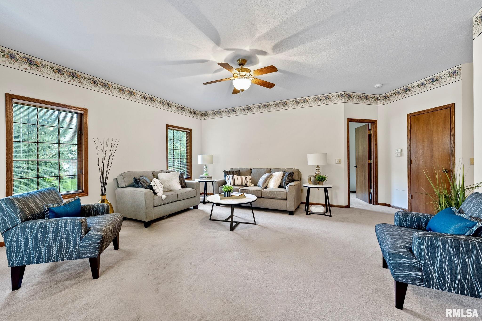 3458 Maple Glen Drive Bettendorf, IA 52722 - Photo 2 of 10 Gallery Image 2