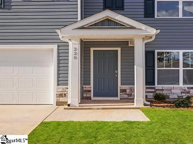 $286,900 | 220 Pristine Drive, Greenwood, SC 29646